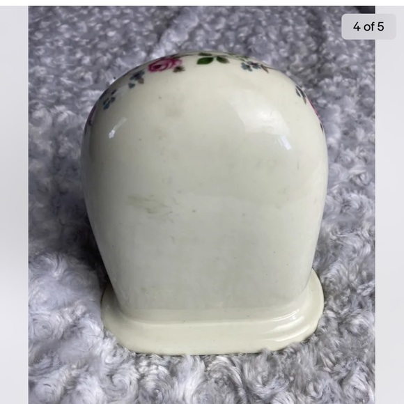 Vintage Porcelain Floral Painted Clock. Movement made by Ingraham - Picture 4 of 5